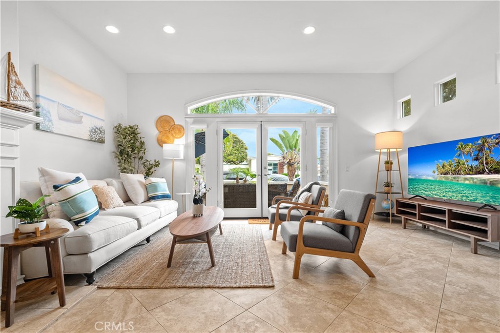 513 Pecan Ave, Huntington Beach CA, 9264864089288364034121
