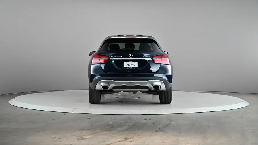 2018 Mercedes-Benz GLA63746900065921123