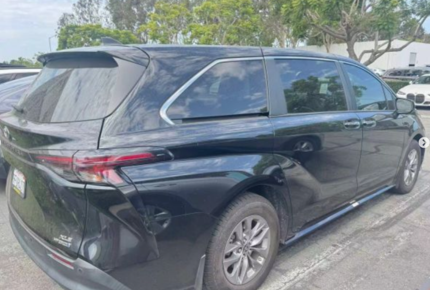 2023 TOYOTA SIENNA XLE MINIVAN 4D63593730324483122