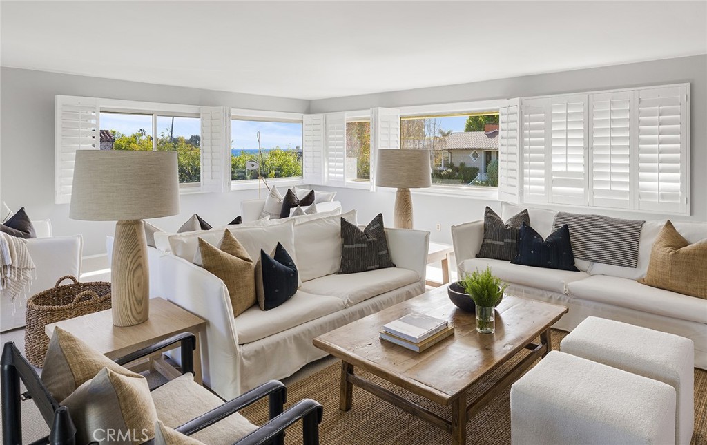 564 Seaward Road Corona Del Mar CA, 9262563646668825219121