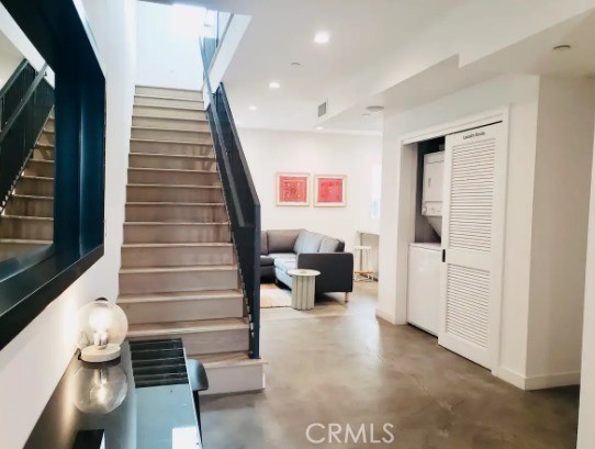 2301 S Cloverdale Avenue 2 Los Angeles CA, 9001664112893922435121