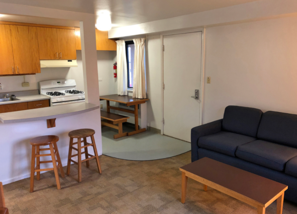 Walk to Syracuse University63245622475907120