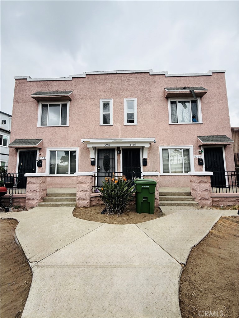 1307 W Martin Luther King Jr Boulevard, Los Angeles CA, 9003763865671279875120
