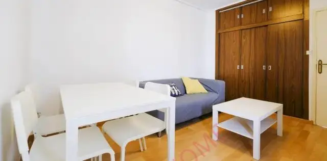apartment in Carpetana (Latina)