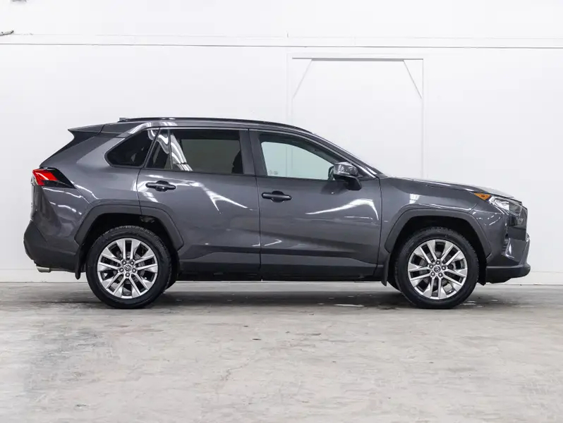 2020 Toyota RAV464821621107201122