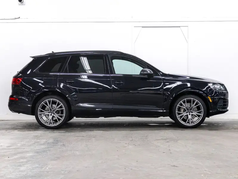 2019 Audi Q764831783547907122