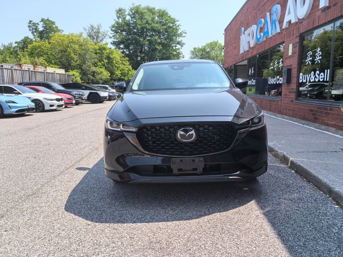 ﻿2022﻿ ﻿Mazda﻿ ﻿CX-5﻿ ﻿Kuro Edition64147873245953122