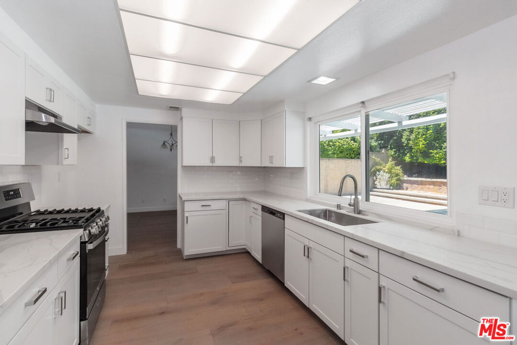 22737 Stagg Street West Hills CA, 9130463868053975169121