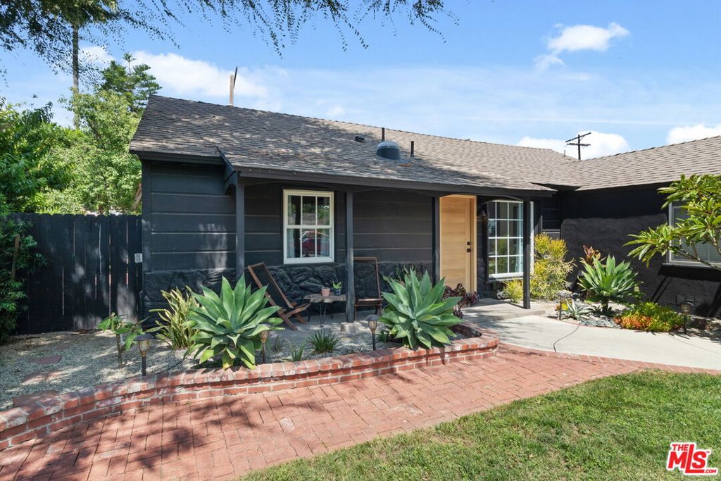 7339 Lasaine Avenue Van Nuys CA, 9140663712233817859120