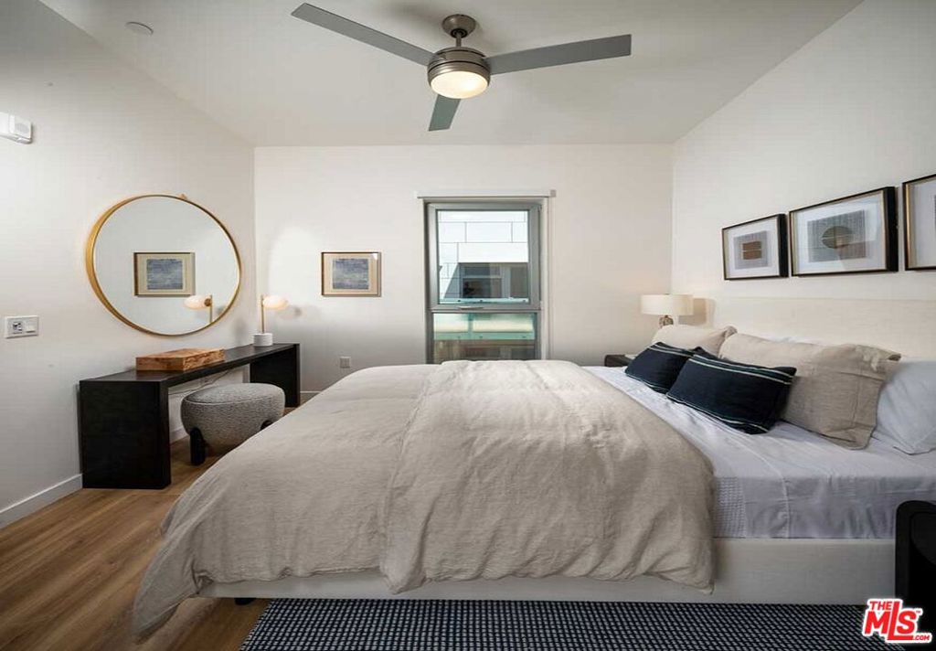 3223 Wilshire 412 Santa Monica CA, 9040364108058800513121