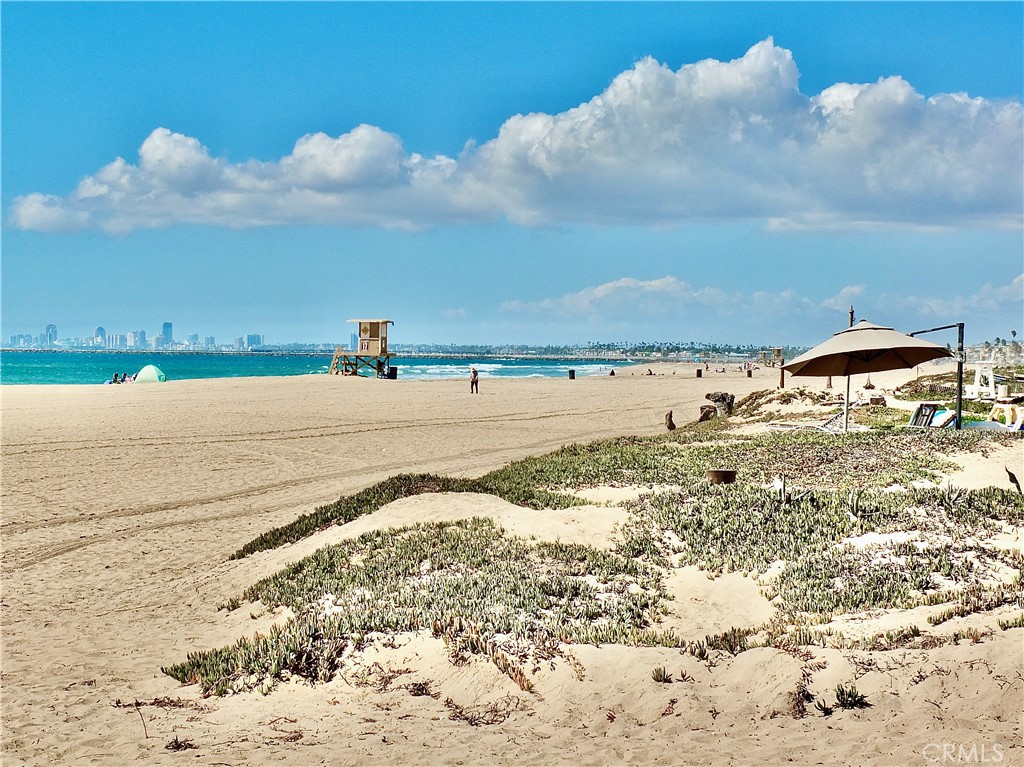 $8,500/mes 16765 S Pacific Avenue 'B' Huntington Beach CA, 9074264058230154369122