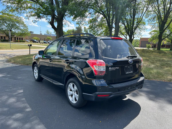 Subaru Forester 2015 2.5i Premium SUV de 4 puertas64184995969665121