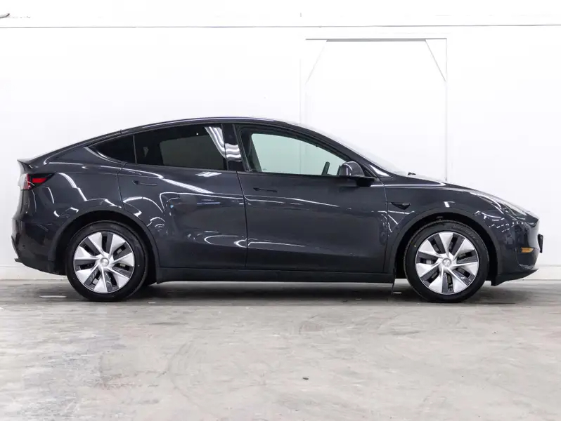 2024 Tesla Model Y63869400786435122