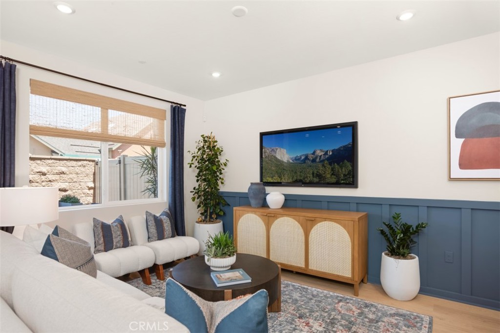 7022 Solara Way Westminster CA, 9268364080134557698120