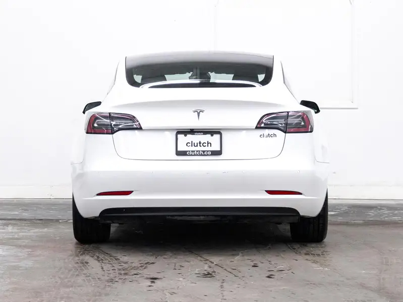 2021 Tesla Model 364378992574082123