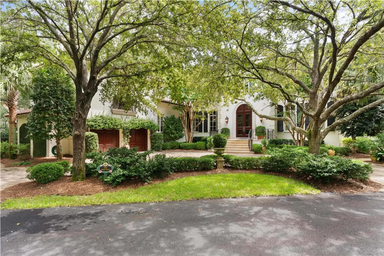 541 Forest Road