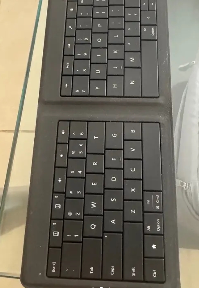 لوحة مفاتيح مايكروسوفت القابلة للطي (بلوتوث)65060894077441120
