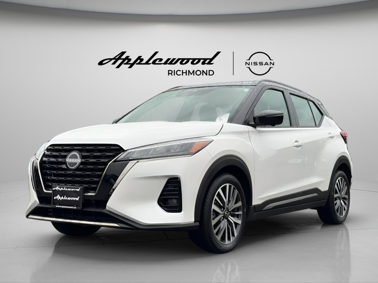 2024 Nissan® Kicks SR Paquete Premium