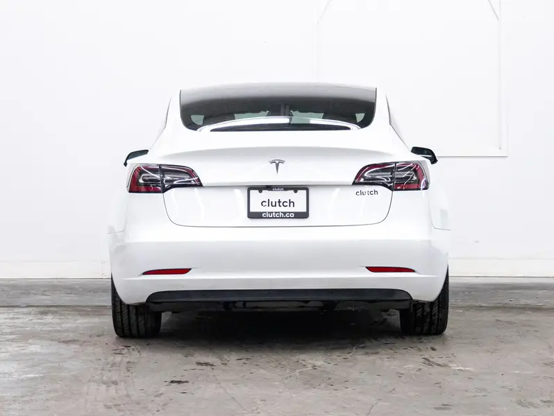 2023 Tesla Model 364805608513025122
