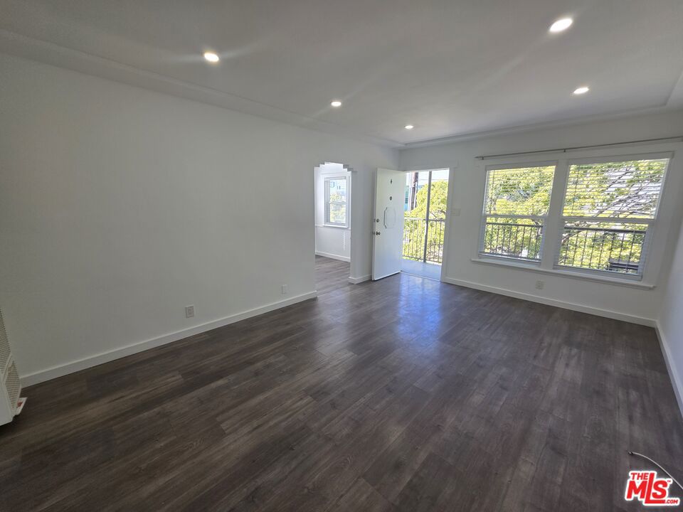 1805 7th Street 4 Santa Monica CA, 9040164086916218627120