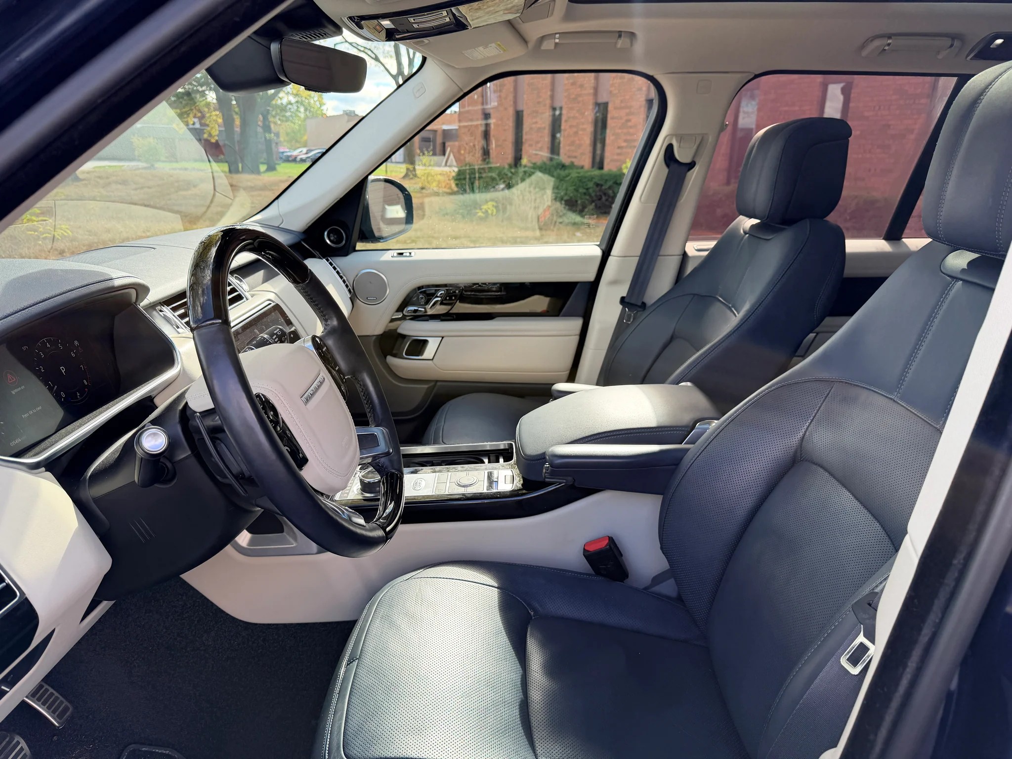 2021 Land Rover Range Rover P400 HSE Westminster Edition SUV de 4 puertas64185568195842122