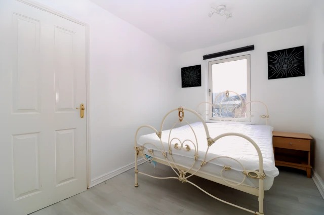 Howard Street, G1 5HH64165851756291122