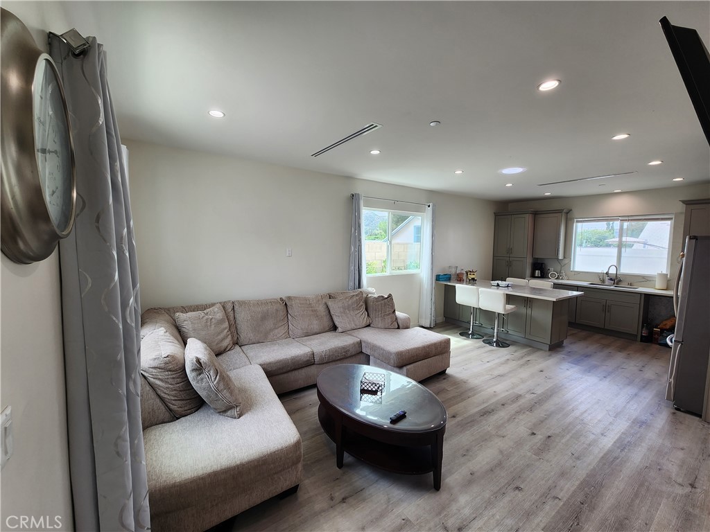 $3,195/mes 10343 Jardine Avenue Sunland CA, 9104064135036925697121