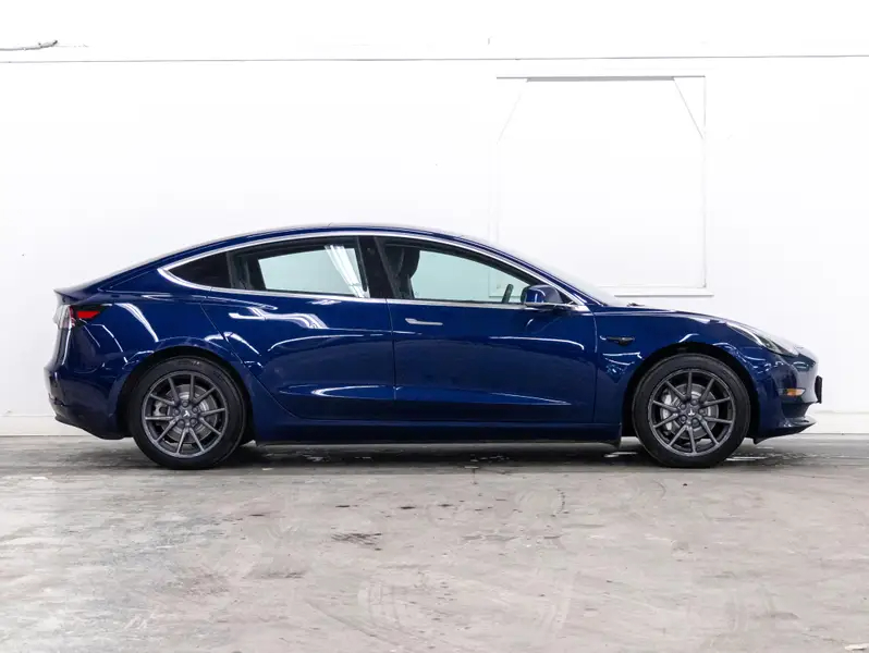 2018 Tesla Model 363824463444355121