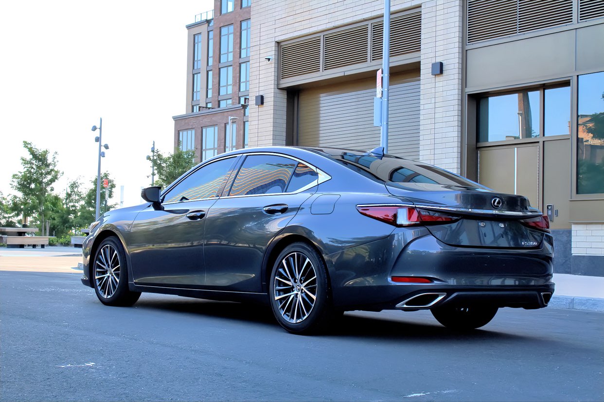2022 Lexus ES 35063377650363651122