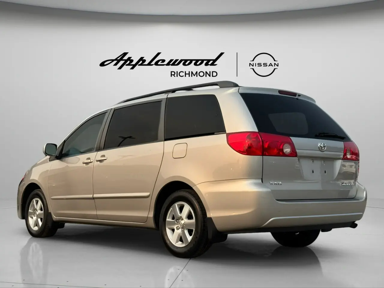 2007 Toyota® Sienna LE 7-Pasajeros FWD • 144,172 kilómetros64112510618882122