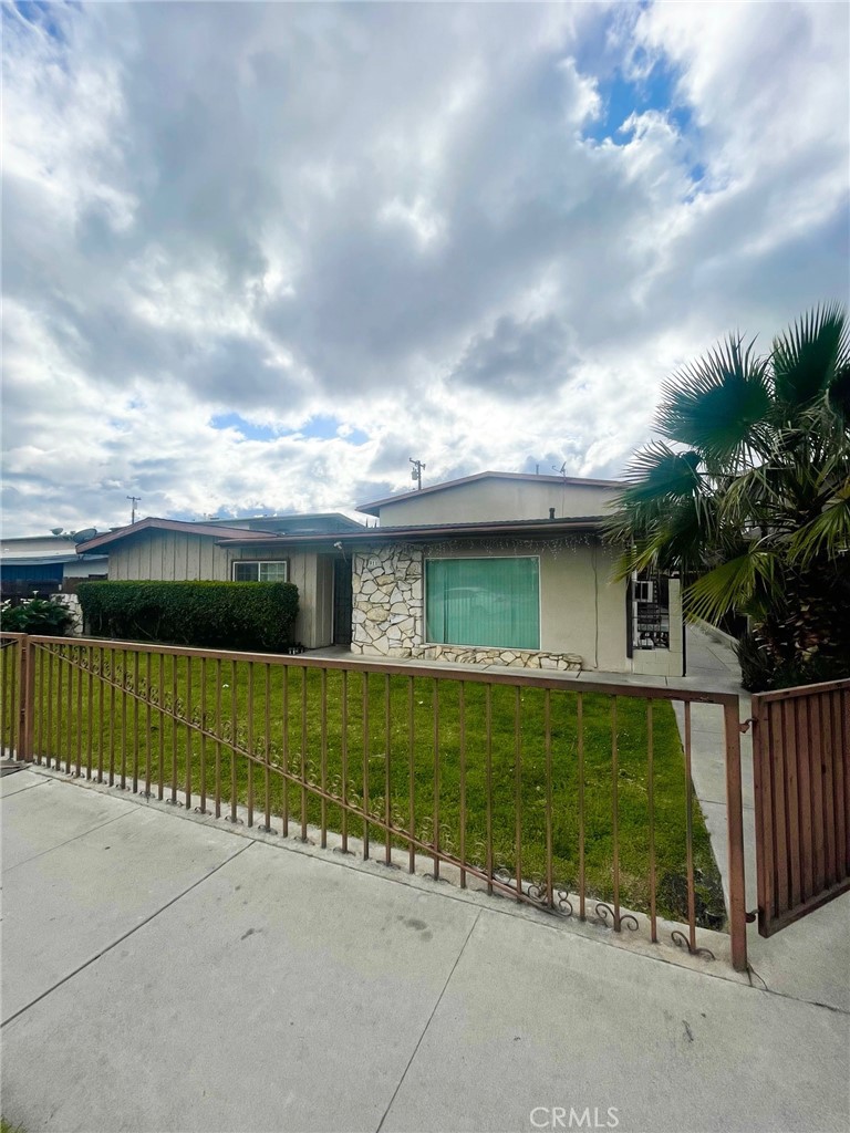 911 Vineyard Avenue D Ontario CA, 9172464111832093570122