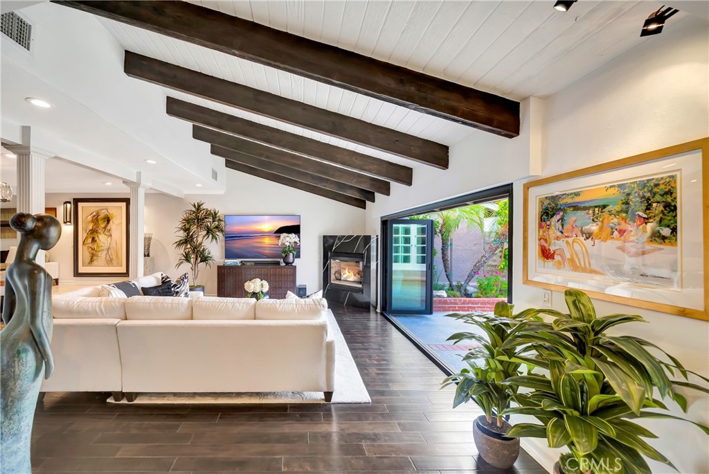4420 Park Jazmin, Calabasas CA, 9130263768940612739122
