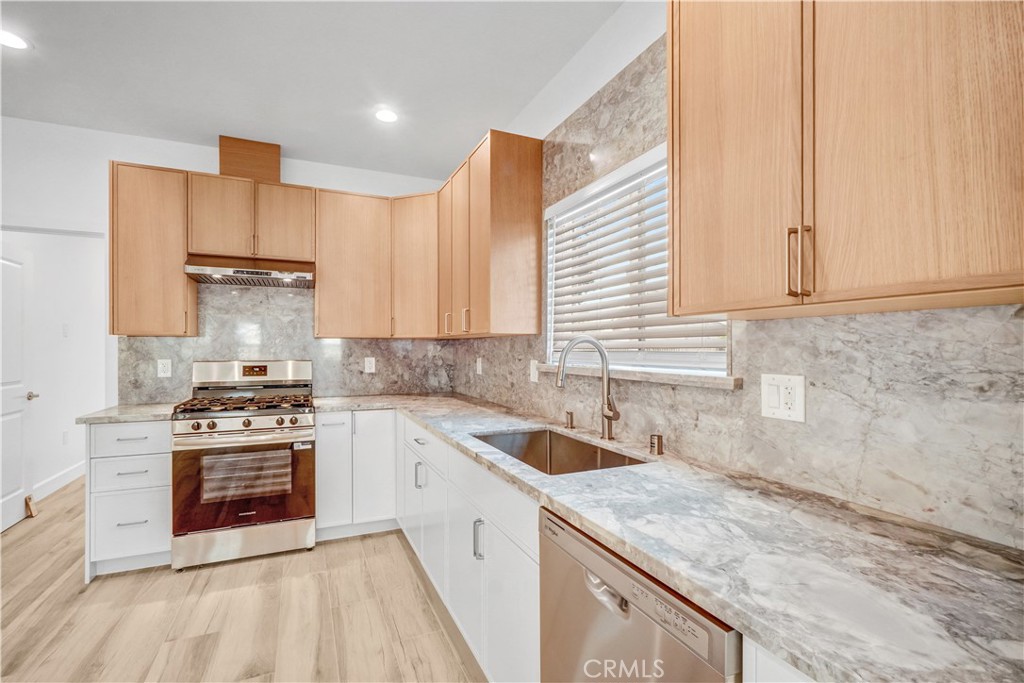 $3,600/month 15889 King Westminster CA, 9268364124112479875122