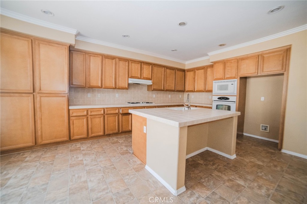 6542 Hollis St Eastvale CA, 9288063780119167617122