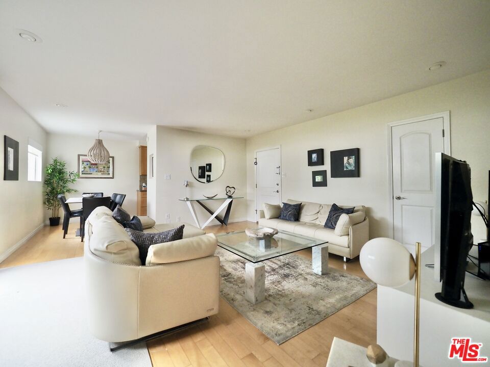 1144 10th Street 9 Santa Monica CA, 9040364123788362753120