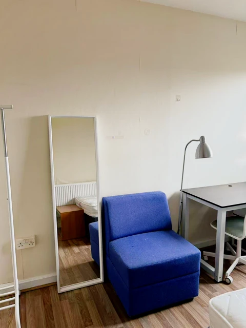 Standard Room 2 Hornchurch Court, Manchester
