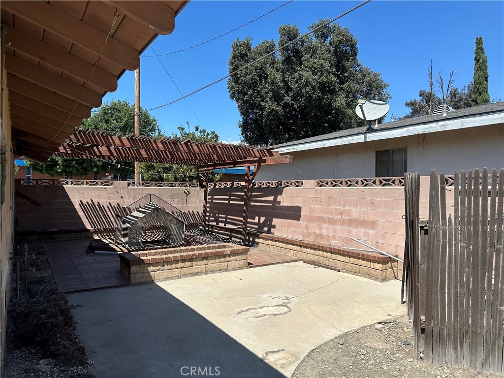 1431 N Eucalyptus Avenue, Rialto CA, 9237663610323018115121