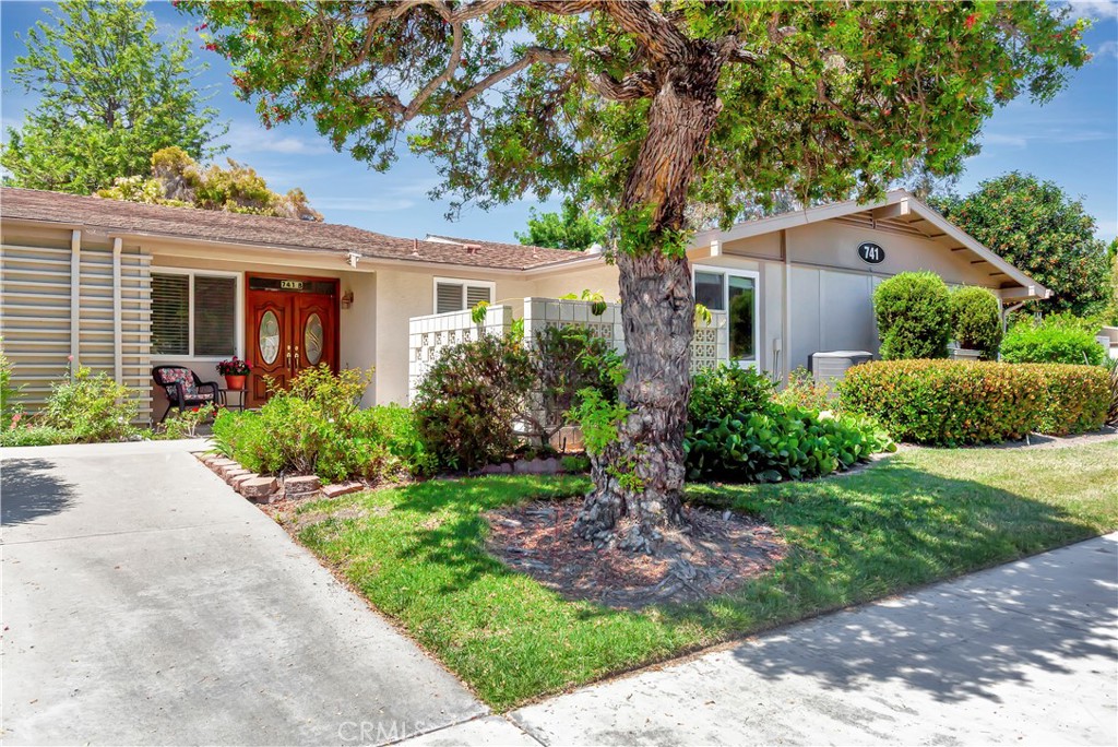 741 Avenida Majorca B Laguna Woods CA, 9263764130976667523121