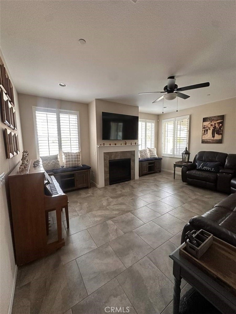 39552 Strada Scala Lake Elsinore CA, 9253264100439569667121