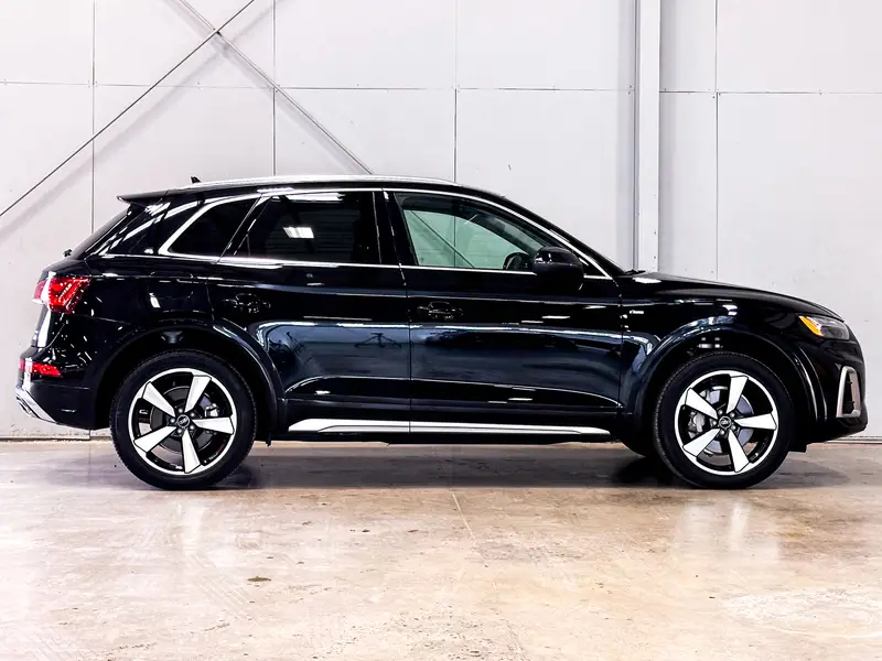 2024 Audi Q564146213878018121