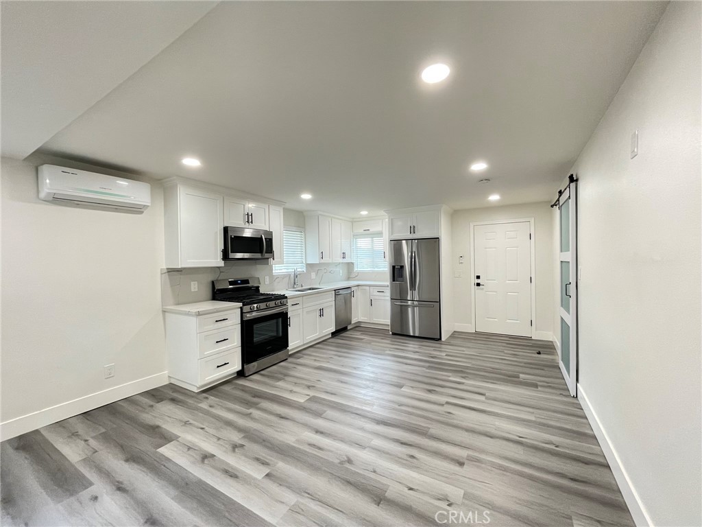 $1,950/month 26346 Pawpaw Court 1 Corona CA, 9288364134922794114120
