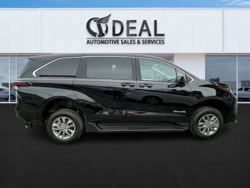 2025 TOYOTA SIENNA LE BRAUNABILITY63324049420801124