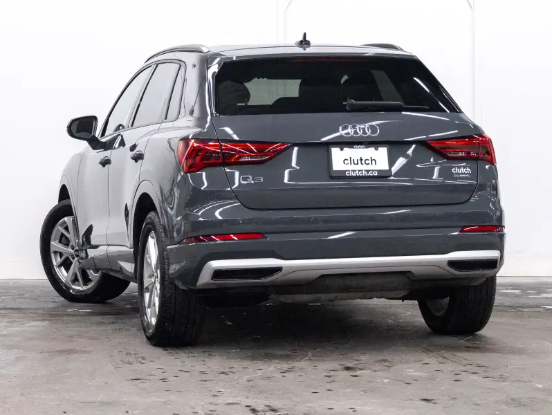 2021 Audi Q364157035215874123