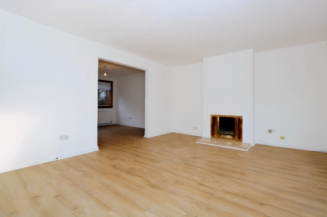 Studio Antonine Road, Bearsden G61 4DR, Glasgow