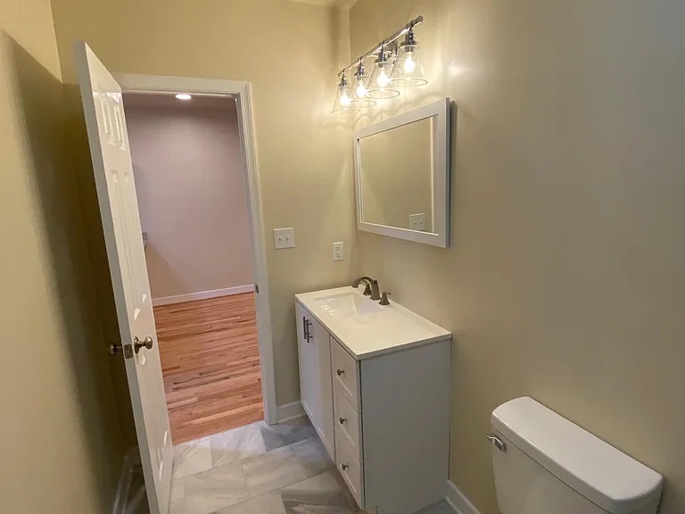 Renovated 2 Bed 2 Bath House For Rent4866834372349337610
