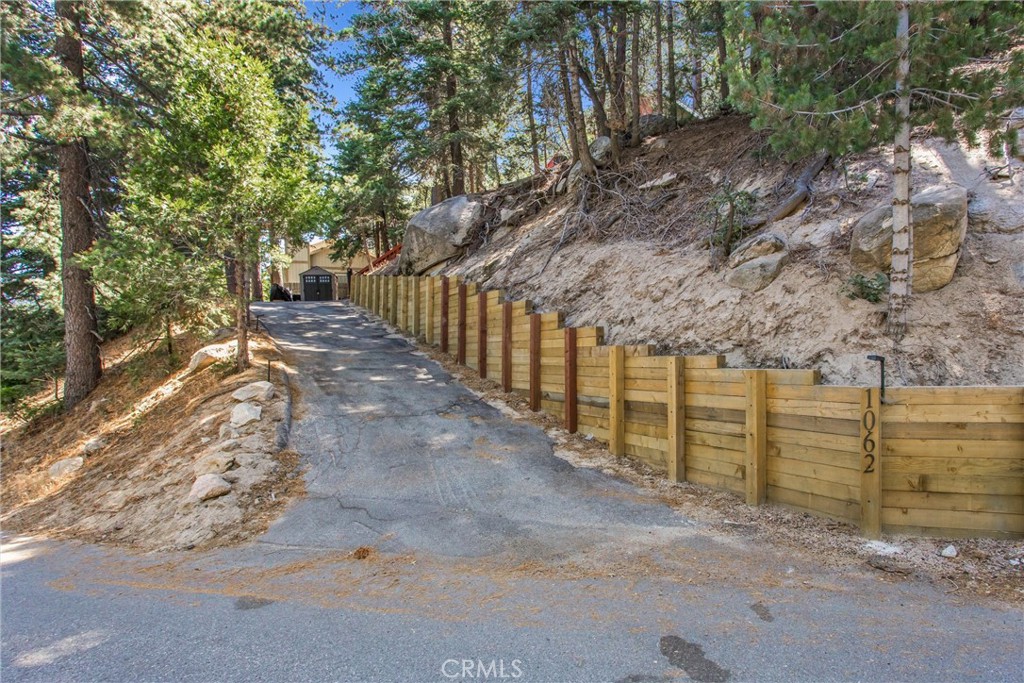 1062 Lausanne Drive, Crestline CA, 9232563657538038785121
