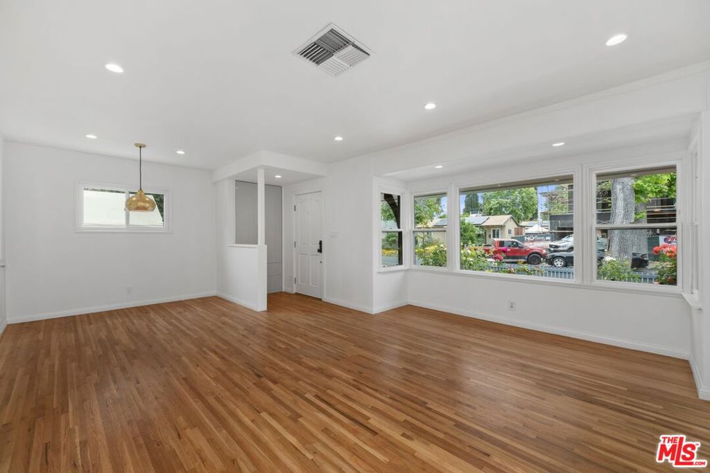 5346 Natick Avenue Sherman Oaks CA, 9141163711624594819121
