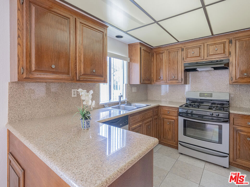 1246 E Lexington Drive 6 Glendale CA, 9120664110143678467122
