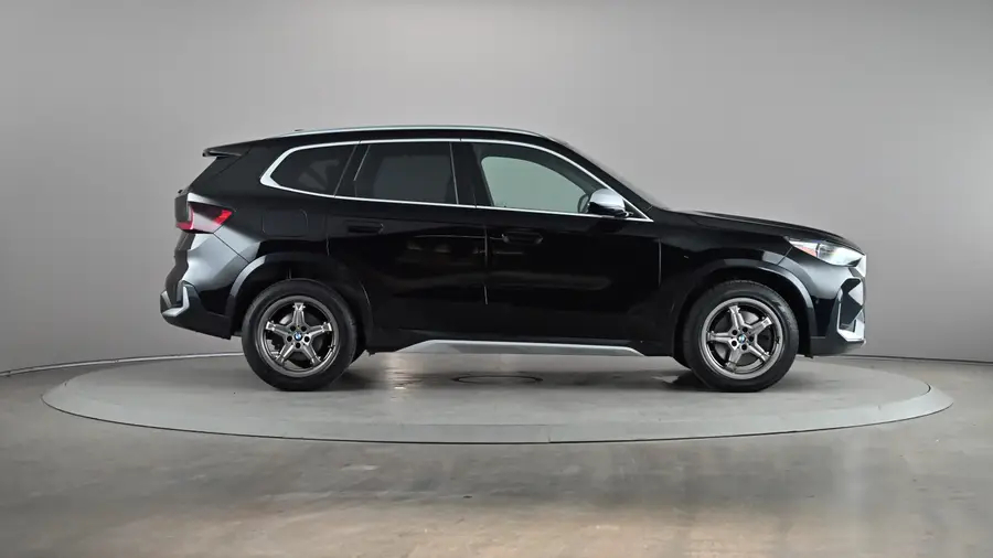 2023 BMW X164300786998145122