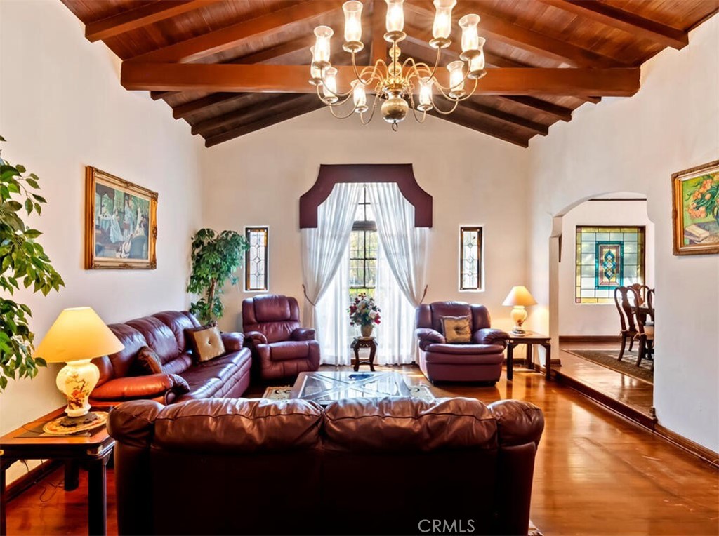 6255 Del Valle Drive, Los Angeles CA, 9004863644868961921122